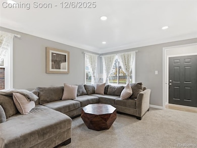 24826 Cushing Ave, Eastpointe, MI 48021 - photo 4