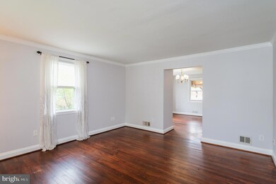 8623 Black Oak Rd, Parkville, MD 21234 - photo 4