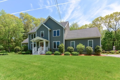 34 Longfellow Dr, Franklin, MA 02038 - photo 2