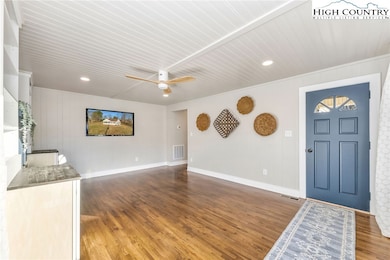 566 Buck Mountain Cir, West Jefferson, NC 28694 - photo 6