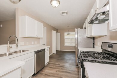 5118 Riverwood Dr, Richmond, TX 77469 - photo 6