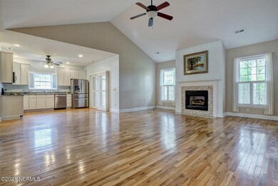 204 W Sanderling Cir Hampstead-large-006