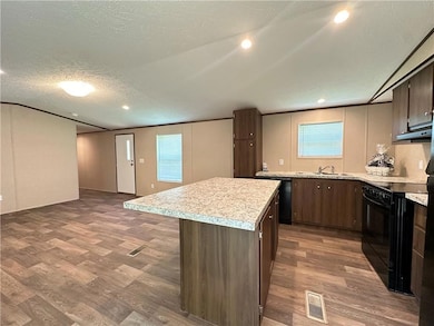 19452 Sister's Rd, Ponchatoula, LA 70454 - photo 2