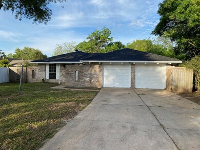 8407 Whitecastle Ln, Houston, TX 77088 - photo 2