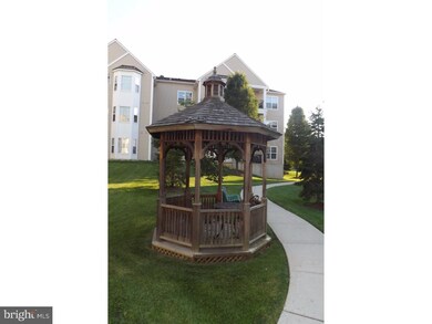 712 Creekside Dr unit 74, Brookhaven, PA 19015 - photo 3