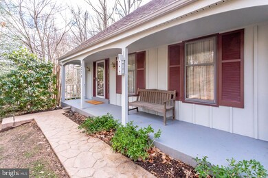 5318 Black Oak Dr, Fairfax, VA 22032 - photo 3