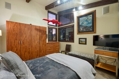 210 E Hyman Ave Unit 6 HighRes 07