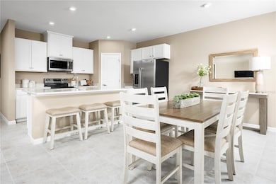 310 Biltmore Blvd, Dundee, FL 33838 - photo 7