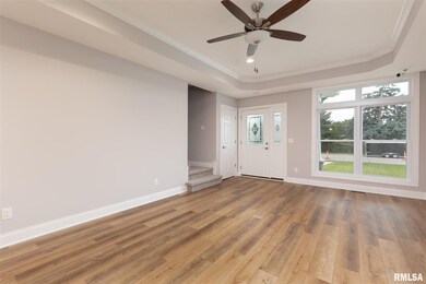 1217 W 53rd St, Davenport, IA 52806 - photo 5