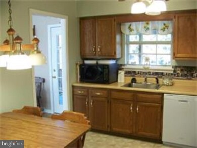 4209 Juniper Dr, Reading, PA 19605 - photo 6