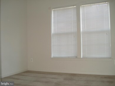 16410 Steerage Cir, Woodbridge, VA 22191 - photo 6