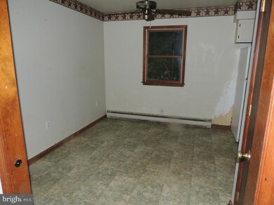 123 Center St, Cecilton, MD 21913 - photo 4