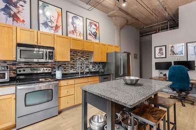 33-web-or-mls-521 S 7th St 223-111.jpg