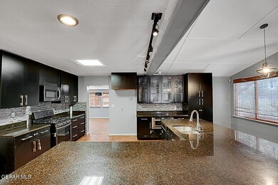 216 Smith Rd, El Paso, TX 79907 - photo 7