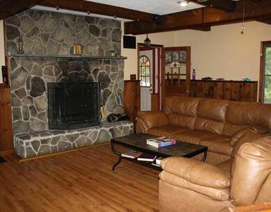 Den/Family/Great Room. Wonderful...