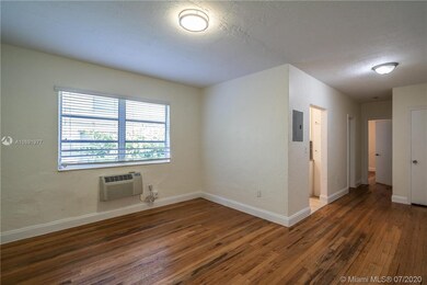 7510 Byron Ave unit 3, Miami Beach, FL 33141 - photo 5