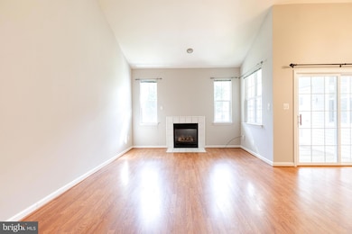 5003 Hollington Dr unit 303, Owings Mills, MD 21117 - photo 5