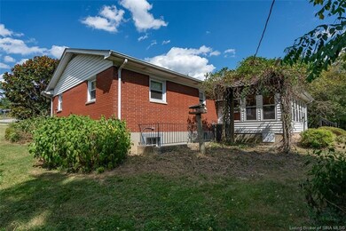 5003 Lorean Ct, Floyds Knobs, IN 47119 - photo 4