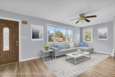 Living Room (Virtually Staged)