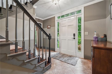 Tiled foyer entrance