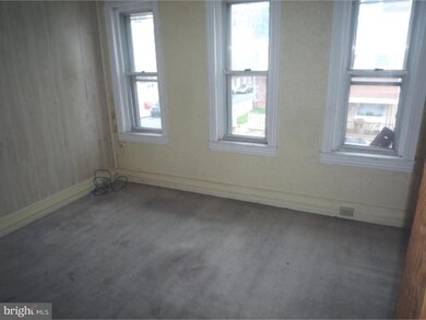 917 Marion St, Reading, PA 19604 - photo 5