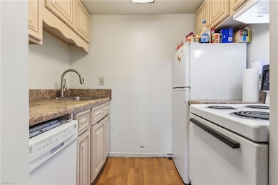 125 Hampton Club Dr unit 6, Hampton, VA 23666 - photo 5