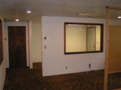 611 SE L St, Grants Pass, OR 97526 - photo 6