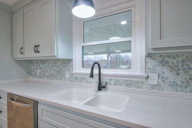 405 Dow Dr, Shelbyville, TN 37160 - photo 6