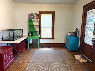 Foyer - 12 x 11