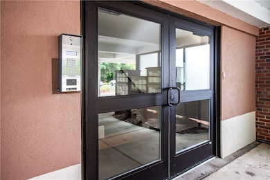 270 Latta Rd unit UN113, Rochester, NY 14612 - photo 4