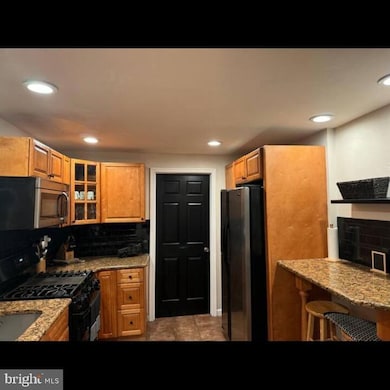 2442 S Philip St, Philadelphia, PA 19148 - photo 3