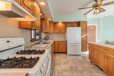 12 Charles St, Danvers, MA 01923 - photo 4
