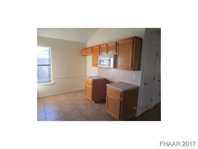 209 Wagontrain Cir, Copperas Cove, TX 76522 - photo 4