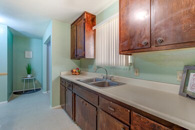 2730 Reservoir Ln, Redding, CA 96002 - photo 6