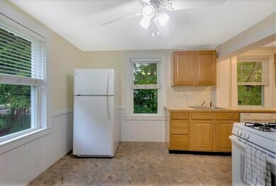 94 King St unit 2, Hanover, MA 02339 - photo 2
