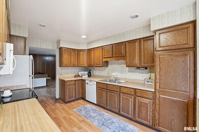 2200 36th St unit 3C, Rock Island, IL 61201 - photo 7