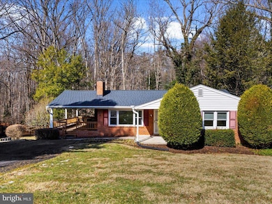 8534 Pineway Dr, Laurel, MD 20723 - photo 2