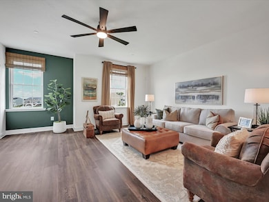 123 Holstein Dr unit 161, Hanover, PA 17331 - photo 4