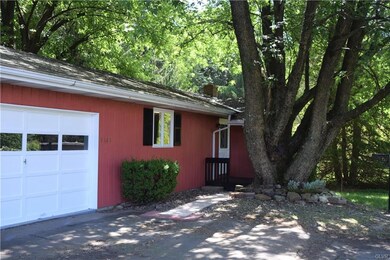 2325 Benders Dr, Bath, PA 18014 - photo 2