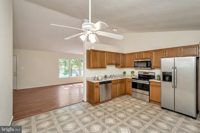 714 Canterbury Dr, Ruther Glen, VA 22546 - photo 6