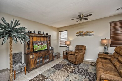 005_Living Room