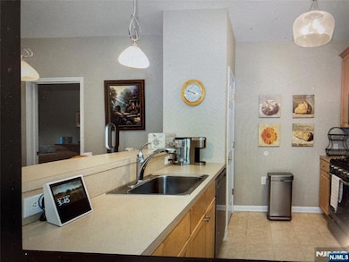 259 Cory Ln, Elmwood Park, NJ 07407 - photo 6