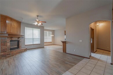 505 Allison Ln, Moore, OK 73160 - photo 4