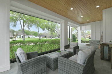 2302 Pine Dr, Friendswood, TX 77546 - photo 5