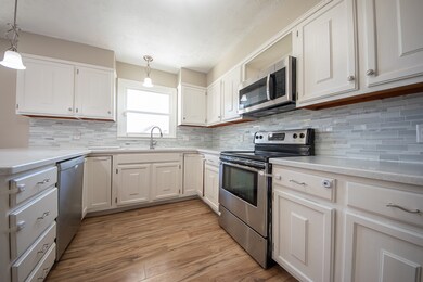 3623 Greenbriar Dr, Columbus, IN 47203 - photo 7