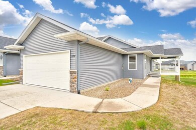 2409 Snapdragon Cir SW, Cedar Rapids, IA 52404 - photo 2