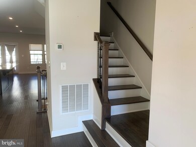 18106 Red Cedar Rd, Dumfries, VA 22026 - photo 3