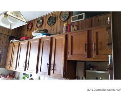 836 Sunset Dr, Lincoln, IL 62656 - photo 6