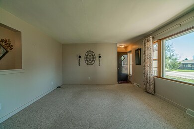 1020RiverviewAve_0002