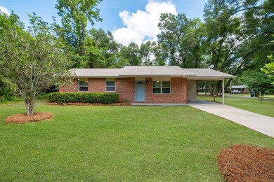 82 Marie Cir, Crawfordville, FL 32327 - photo 2